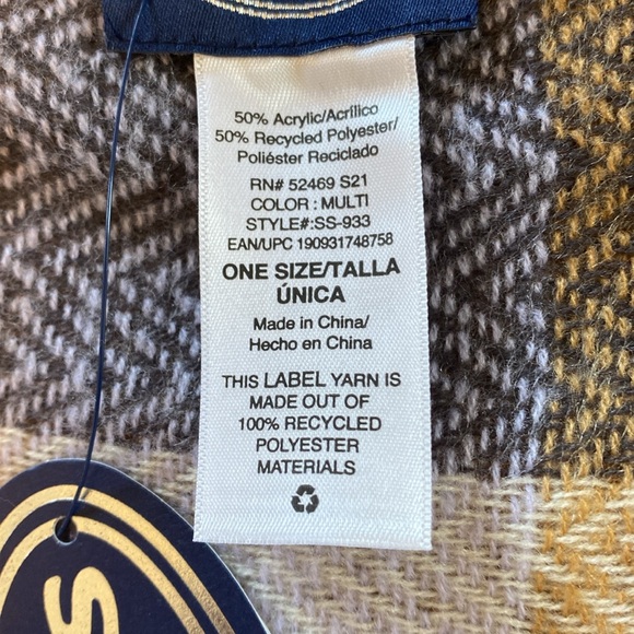 Scoop reversible poncho scarf - Picture 7 of 12